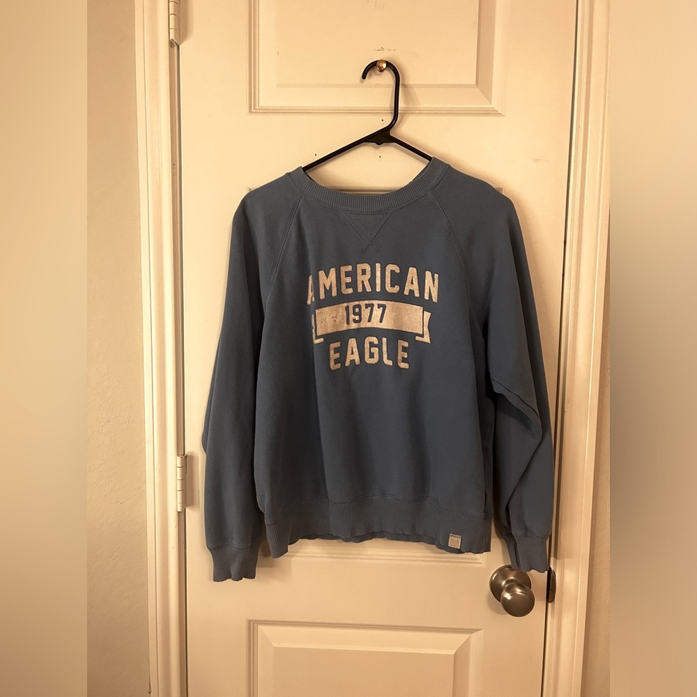 American Eagle Women's Blue Sweatshirt